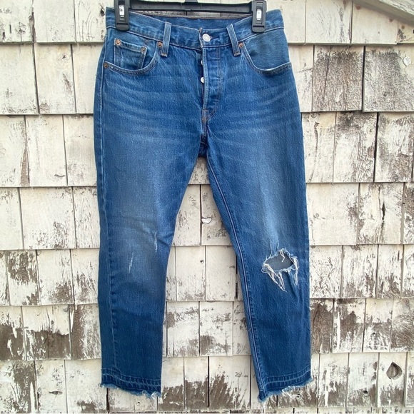 Levi’s 501 Distressed Button Fly Raw Hem Jeans - Picture 5 of 8